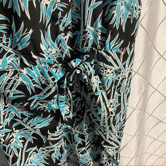 ⭐️HP⭐️ Michael Kors Bamboo Tie Front Dress - Picture 5 of 6